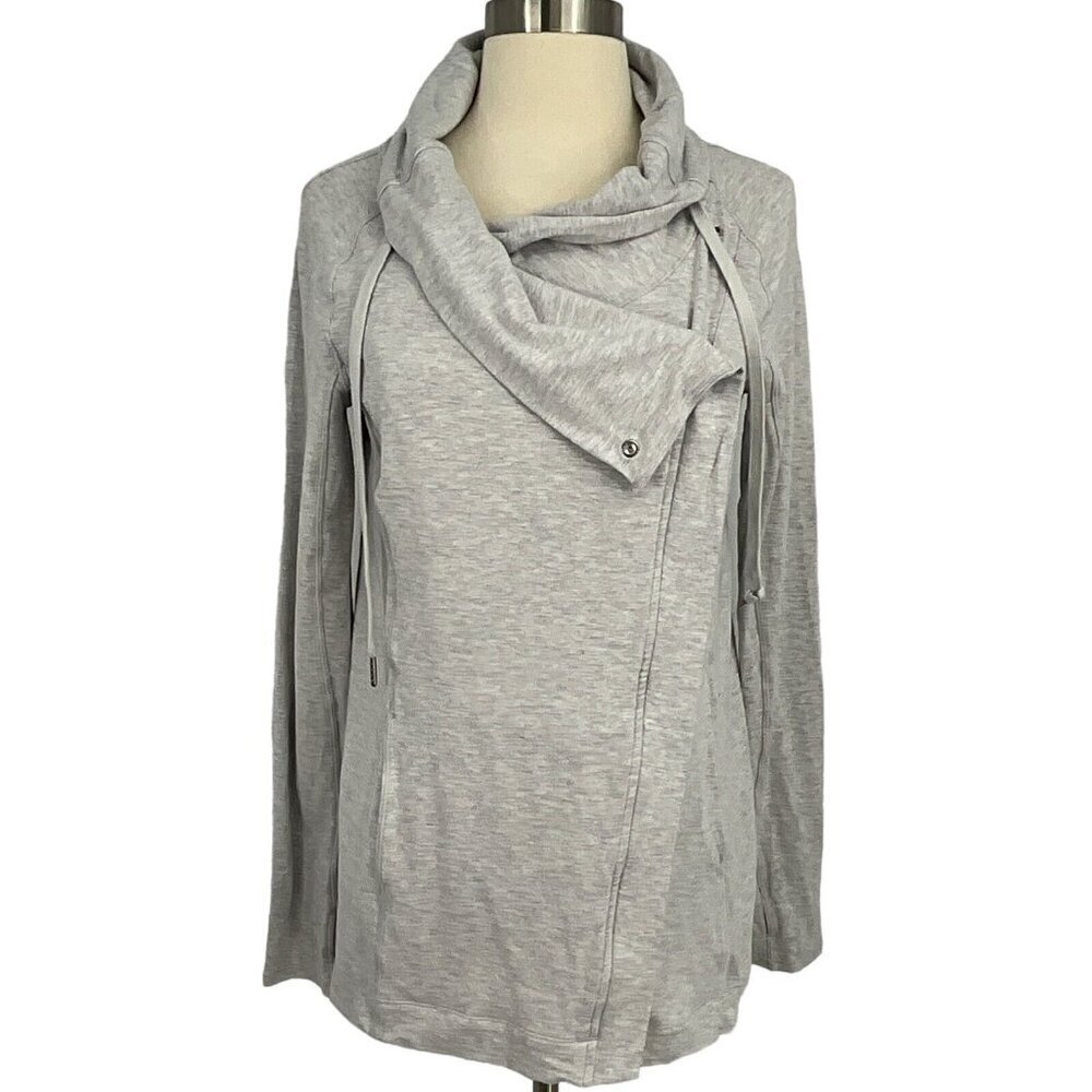 Lululemon Coast Easy Wrap Heathered Core Ultra Light Grey Jacket Size 4 Full Zip